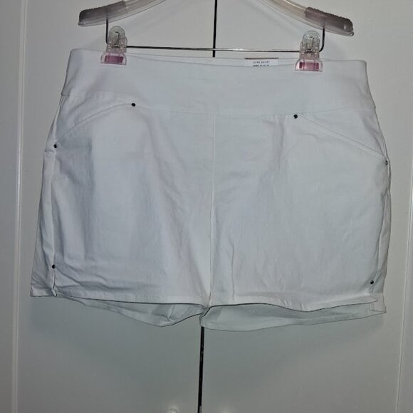 INC International Concepts White Stretch Pull On Core Shorts Sz 12 NWT - Picture 1 of 8